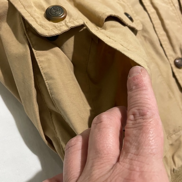 Men’s GANT Windbreaker Jacket *SIZE LARGE* Full Zipper with Pocket & Arm Patches - Picture 8 of 16